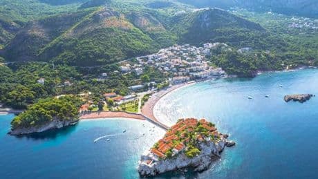 'Hidden gem' country is perfect mix of private beaches and city breaks
