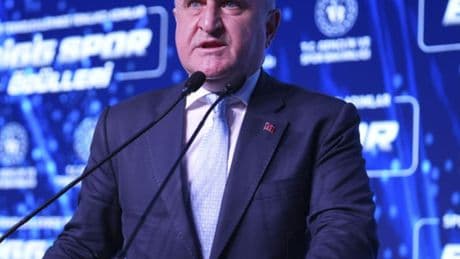 "Spor ülkesi olma yolunda hızla ilerliyoruz"