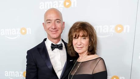 Jeff Bezos deelt emotioneel bericht na overlijden moeder: ’Draag haar voor altijd veilig in mijn hart’