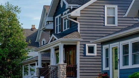 U.S. Homes Are Not Selling, and Prices Continue to Rise