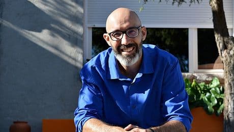 Alberto Gómez Vaquero: "Cuando uno es adolescente y lee con pasión, los libros son casi como una droga"