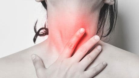 Este es el raro tipo de cáncer que se detecta por un cambio en la voz: lo sufren 3.000 personas al año en España