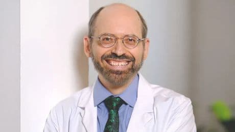 Comer para no envejecer, según el doctor Michael Greger: “Ya tenemos más de 200 geroprotectores