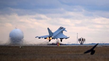 Krieg in der Ukraine: Nato alarmiert deutsche Eurofighter in Rumänien