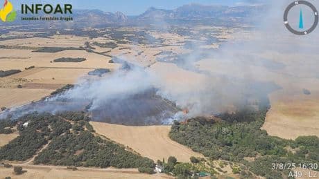 Un incendio en Huesca arrasa unas diez hectáreas de terreno agrícola y forestal