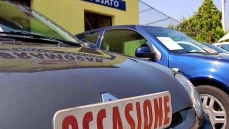 Auto, l’età media è di 10 anni ma tre italiani su quattro non la cambiano