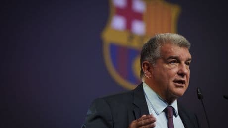 La crisis del Barcelona aprieta al fútbol femenino y al baloncesto: fuga de jugadoras y recortes bajo los aros del Palau