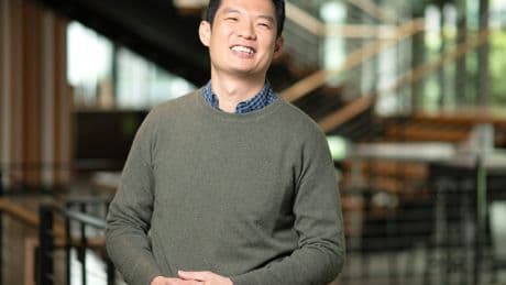 Former Amazon principal engineer says he spent '1-4 hours' reading daily &mdash; and it's part of the company's 'secret sauce'