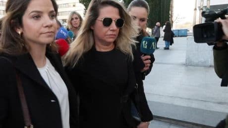 La asistente de Begoña Gómez niega contradicciones con el exnúmero dos de Bolaños en Moncloa y pide aplazar el careo