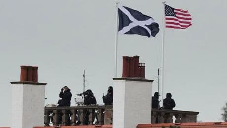 Donald Trump est arrivé en Ecosse pour un séjour mêlant golf, diplomatie et commerce