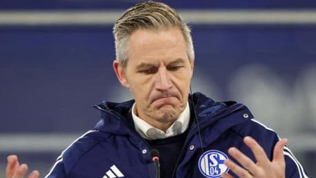 „Ich kriege das Kotzen“, sagt der Schalke-Chef und rechnet ab