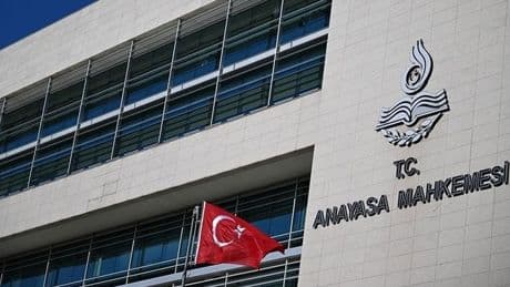 Yürürlüğü durdurma ve iptal istemi... CHP, bazı kanunlarla ilgili AYM'ye başvurdu