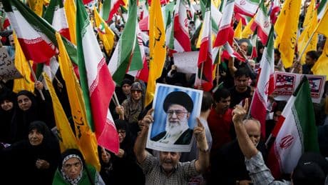 Forget 'total obliteration' — experts say Iran and U.S. need to negotiate