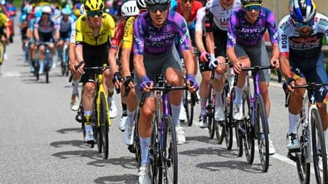 LIVE Giro d’Italia: Richard Carapaz opent aanval op iconische Mortirolo