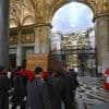 EN IMAGES. Foule de fidèles, inhumation intime… Les temps forts des obsèques du pape François