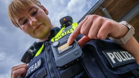 »Vertraulichkeit des Wortes« | Verfassungsgericht rügt polizeiliche Handy-Beschlagnahme
