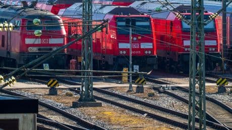 Verdacht auf Brandstiftung: Brand an Bahnstrecke - Generalstaatsanwaltschaft ermittelt