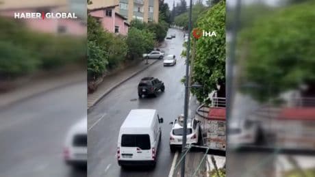 Üsküdar'da İETT otobüsünden yola dökülen mazot kazalara neden oldu: Çok sayıda araç birbirine girdi