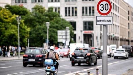 Verkehr: Berlin hebt Tempo 30 auf 23 Hauptstraßen wieder auf