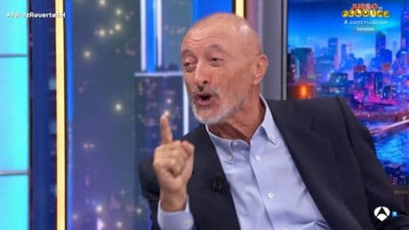 El 'zasca' de Arturo Pérez-Reverte a Pablo Motos en 'El Hormiguero': "He venido a hablar de mi libro"