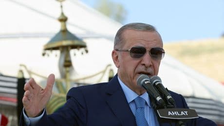 Cumhurbaşkanı Erdoğan: Şimdi son düzlüğe varmış bulunuyoruz