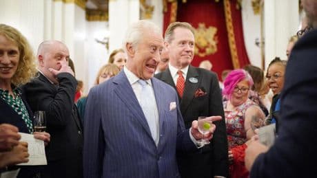 Las reflexiones de Carlos III sobre el cáncer “como alguien que forma parte de las estadísticas”