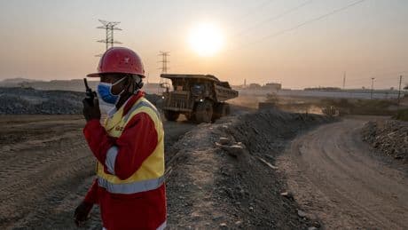 De Groenlandia a Nueva Caledonia: la Unión Europea lanza un plan para buscar fuera los minerales críticos que no tiene