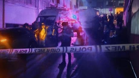 Kağıthane'de dehşet! Düğün çıkışı tartıştığı yakınını başına taşla vurarak öldürdü