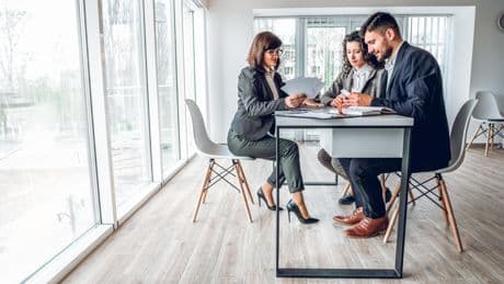 Baisse des effectifs, fermetures d’agence... Les banques françaises accélèrent la réduction de leur réseau