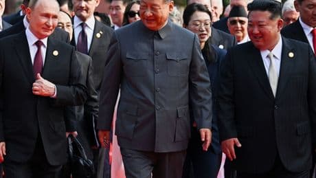 Peking: China feiert mit Kim und Putin Militärparade