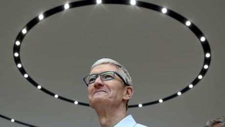 "Pas de successeur immédiat": comment Apple prépare (ou non) le départ de Tim Cook