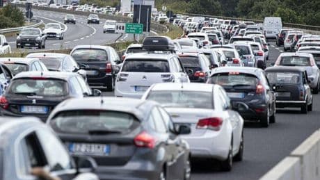 Quando è meglio partire (e quando no) per le vacanze? Date e strade da evitare a luglio e agosto, traffico e bollini neri dell'estate: la guida