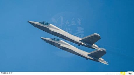 "Squali volanti" J-35 e portaerei Fujian: la prova di forza di Pechino