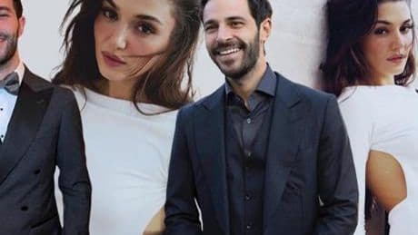 Haberler: Hande Erçel - Hakan Sabancı çifti İtalya tatilinde aşka geldi
