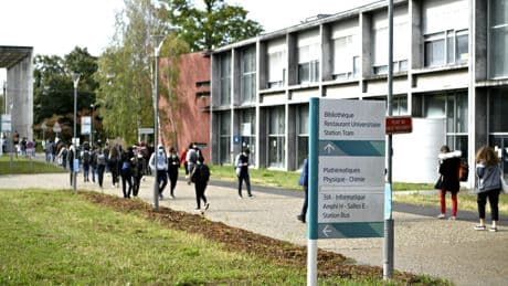 Orléans : un suspect en garde à vue après la découverte d’autocollants antimusulmans
