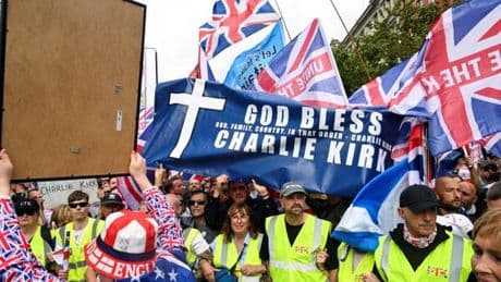 Une centaine de milliers de manifestants anti-immigration à Londres