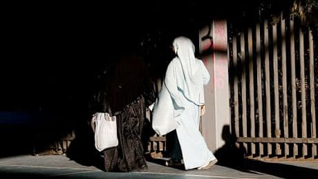 Empörung in Spanien – Stadt verbietet muslimische Feste in Sporthalle