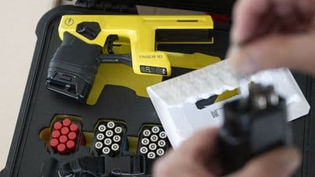 Polizeiliche Elektrowaffe | Zahl der Taser-Einsätze in zwei Jahren verdoppelt