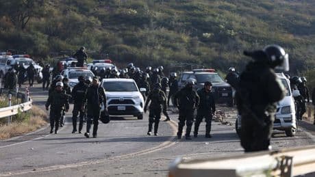 Vier hulpverleners dood bij protesten in Bolivia, onrust onder reizigers