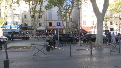INFO BFMTV. Un homme mortellement touché par des tirs policiers après avoir poignardé plusieurs personnes dans un hôtel à Marseille