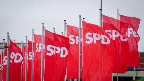Parteitag: SPD-Politiker: AfD-Verbotsverfahren ernsthaft prüfen