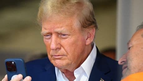 Photos show Trump's been an iPhone guy for a while now