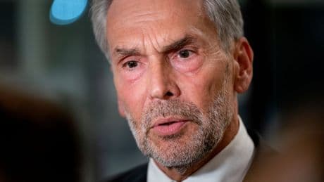 Premier Schoof noemt vertrek NSC’ers ‘onverantwoord’, ‘nader beraad noodzakelijk’