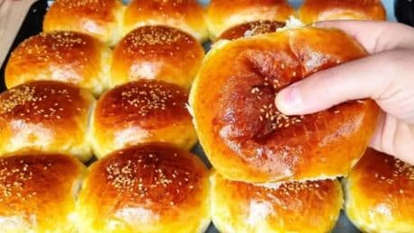 Fırından taşan mis gibi kokuların sırrı bu tarifte! Puf puf kabaran poğaçayı gören fırına gitmeyi bırakıyor!