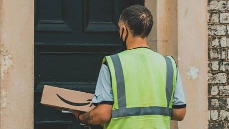 Compra ahora y recibe en 10 minutos: así son las entregas ultrarrápidas que Amazon ya prueba en dos ciudades