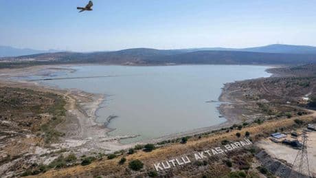 Kesintiler sona erdi, ünlü tatil beldesi suya kavuştu