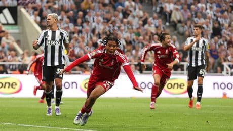 16 yaşındaki çocuk 90+10'da attı! Tribünler yıkıldı