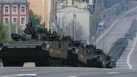 Incontro Xi Jinping-Vladimir Putin a Mosca: parata militare con 13 Paesi sulla Piazza Rossa