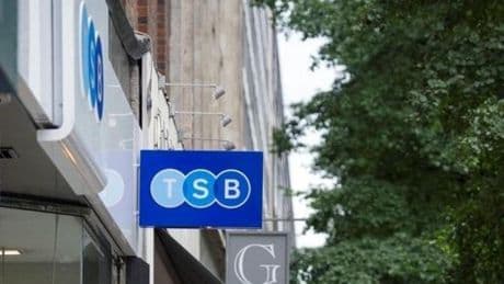 Sabadell analiza la venta de su filial en Reino Unido TSB en plena opa de BBVA