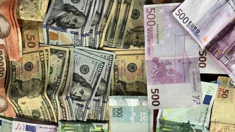 Christine Lagarde rêve d'un "euro mondial": la monnaie européenne peut-elle vraiment supplanter le dollar? (et surtout pour quoi faire?)